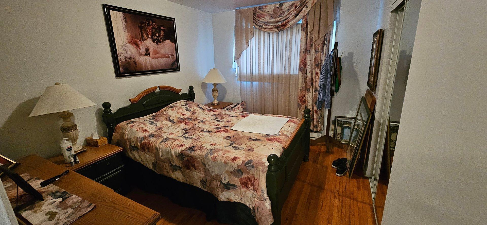 









2040


Rue des Patriotes

,
Laval (Sainte-Rose),




QC
H7L2N8

