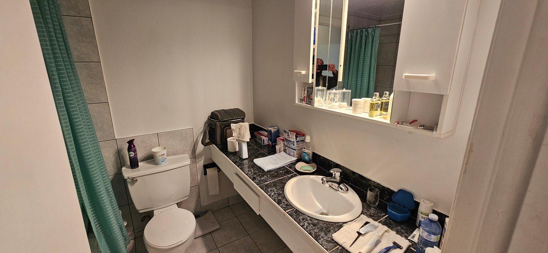 









2040


Rue des Patriotes

,
Laval (Sainte-Rose),




QC
H7L2N8

