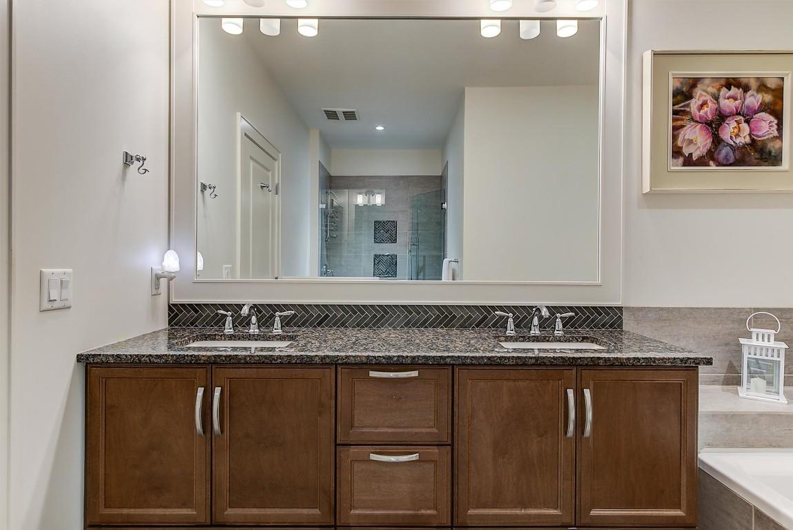 









1960


KLO

Road, 11,
Kelowna,




BC
V1W 5L2

