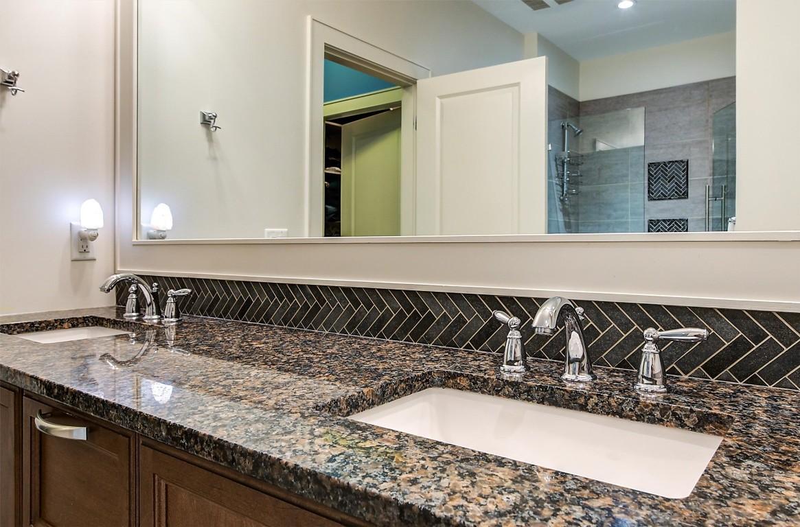 









1960


KLO

Road, 11,
Kelowna,




BC
V1W 5L2

