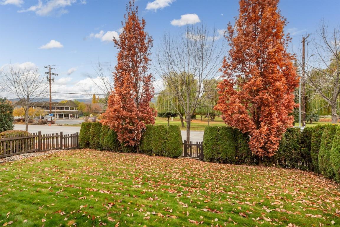 









1960


KLO

Road, 11,
Kelowna,




BC
V1W 5L2

