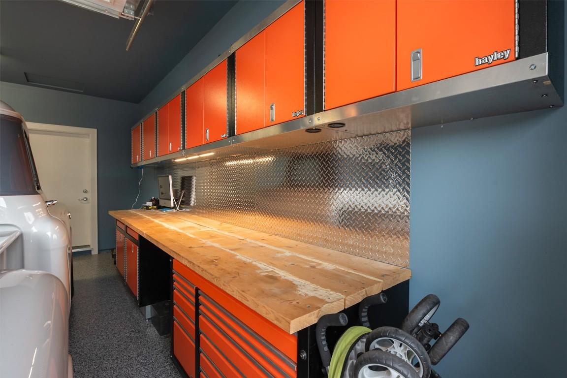 









1960


KLO

Road, 11,
Kelowna,




BC
V1W 5L2

