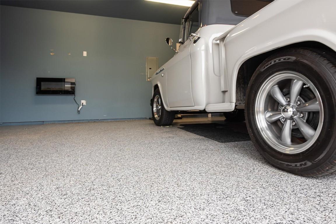 









1960


KLO

Road, 11,
Kelowna,




BC
V1W 5L2

