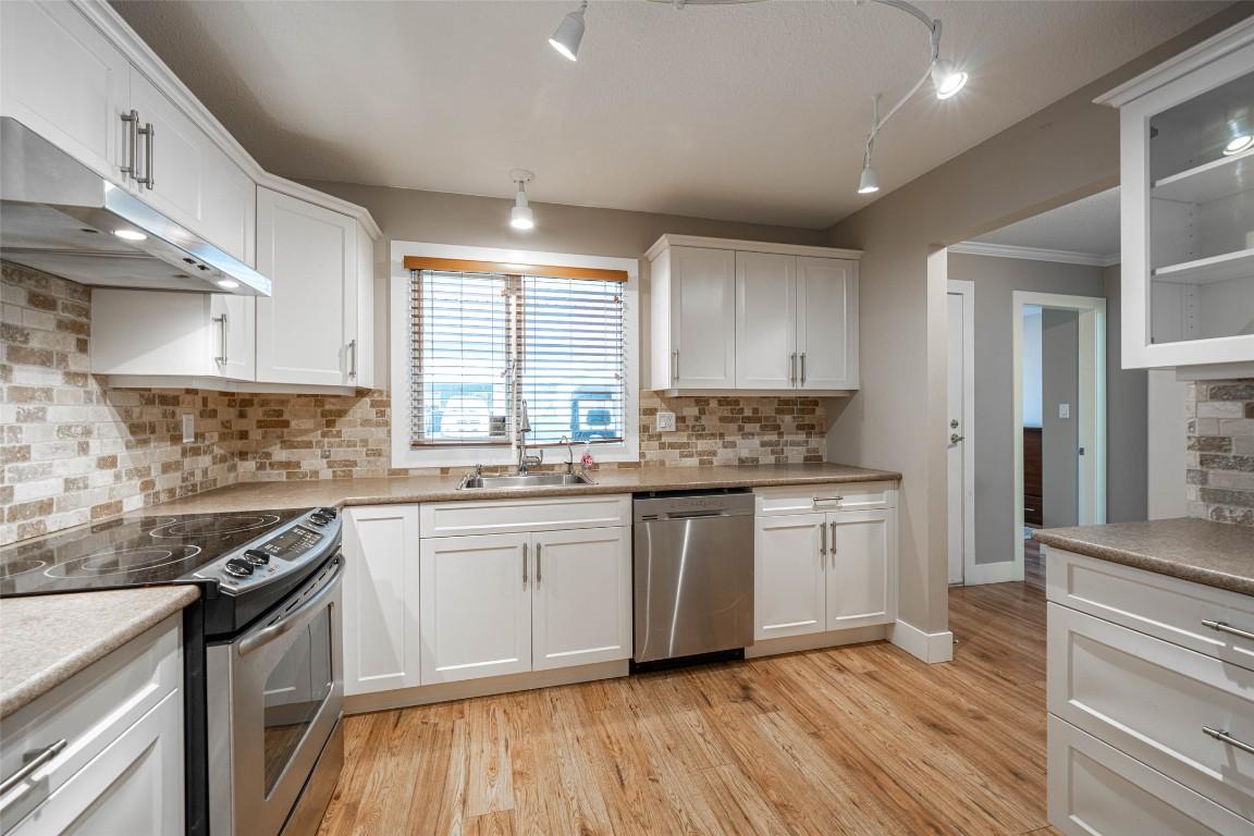 









2180


Fletcher

Street, 14,
Armstrong,




BC
V0E 1B1

