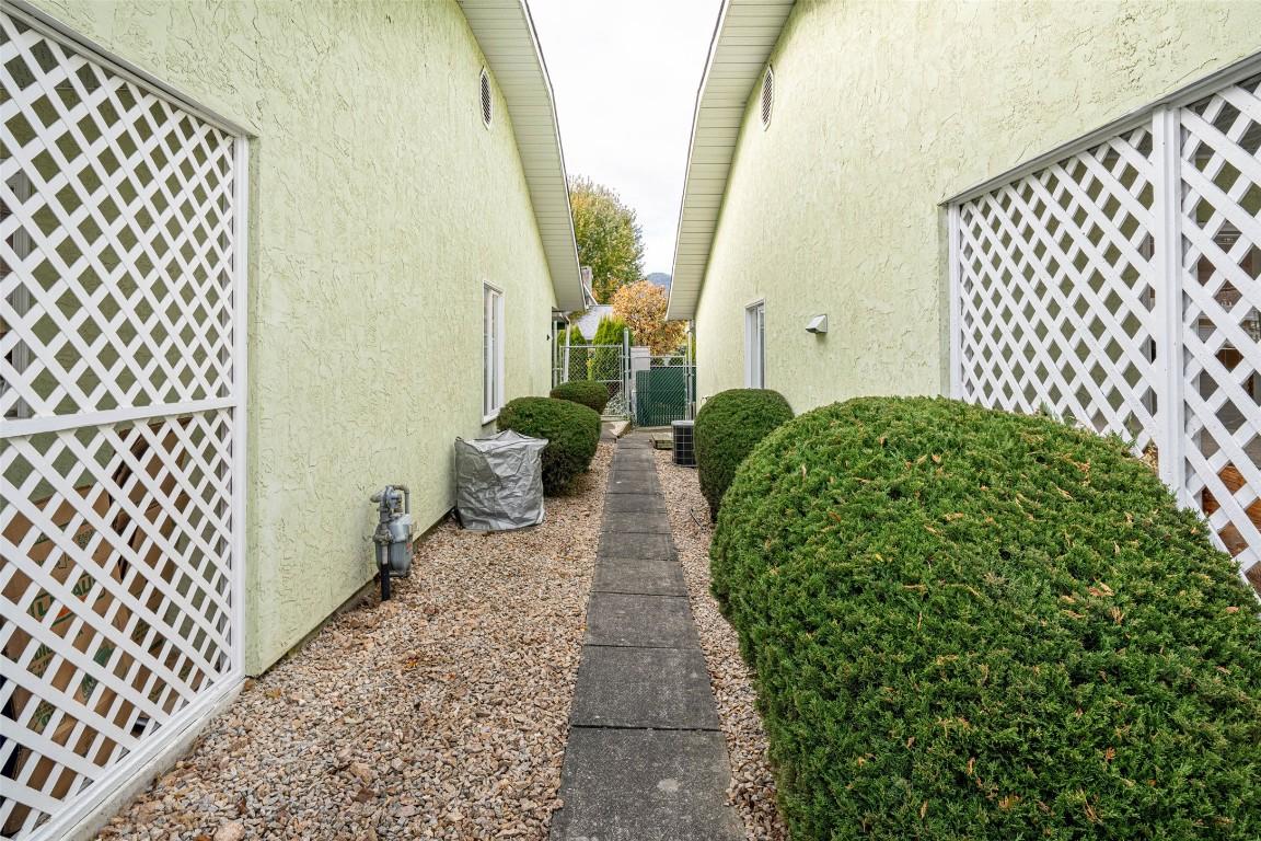 









2180


Fletcher

Street, 14,
Armstrong,




BC
V0E 1B1

