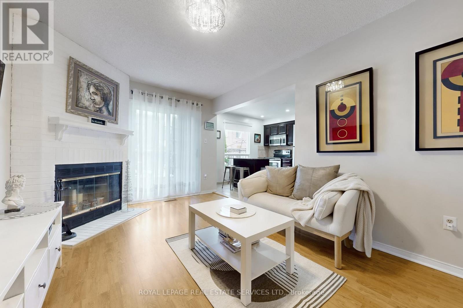 












47 HOOD CRESCENT

,
Brampton,




Ontario
L6Y4S7

