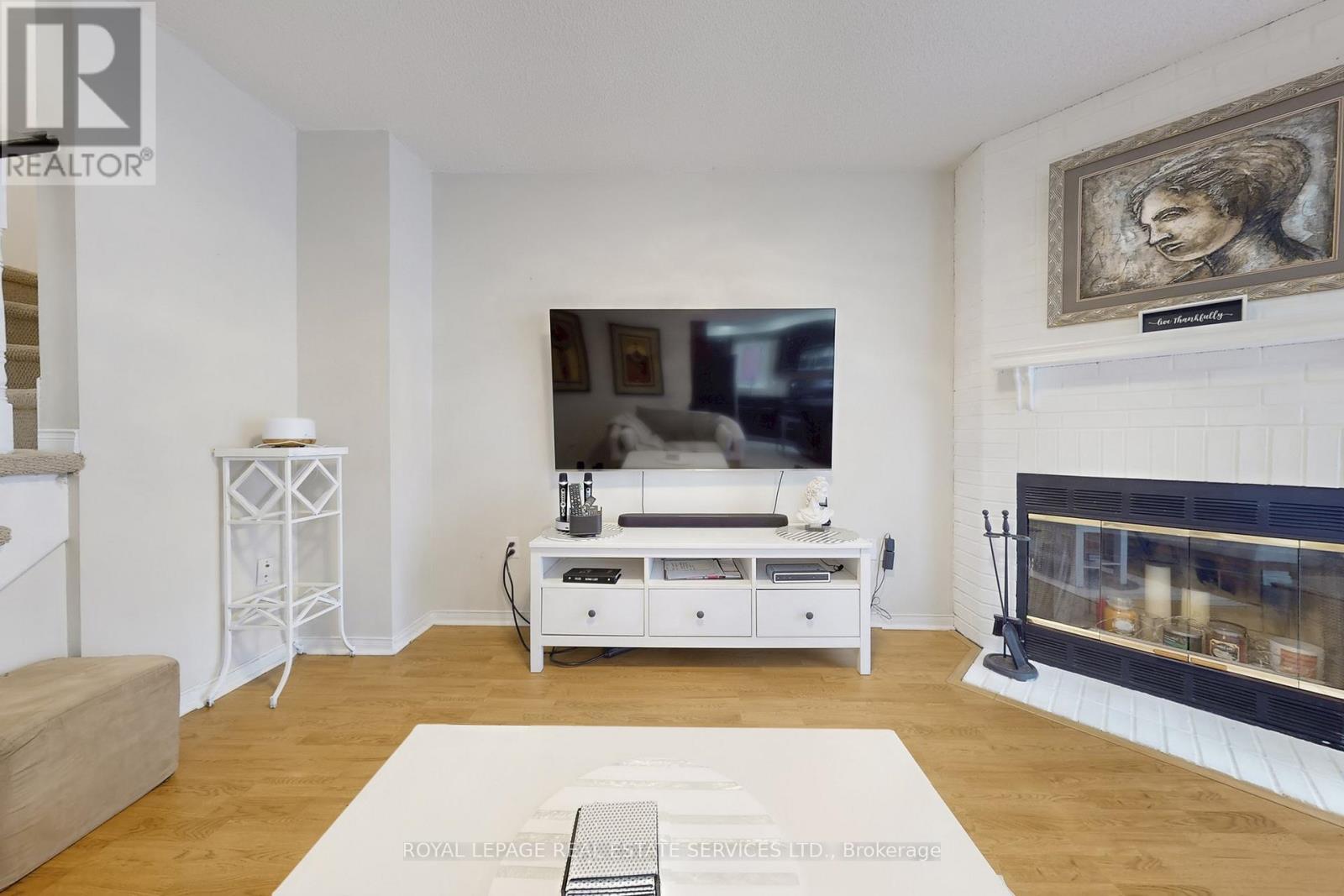 












47 HOOD CRESCENT

,
Brampton,




Ontario
L6Y4S7

