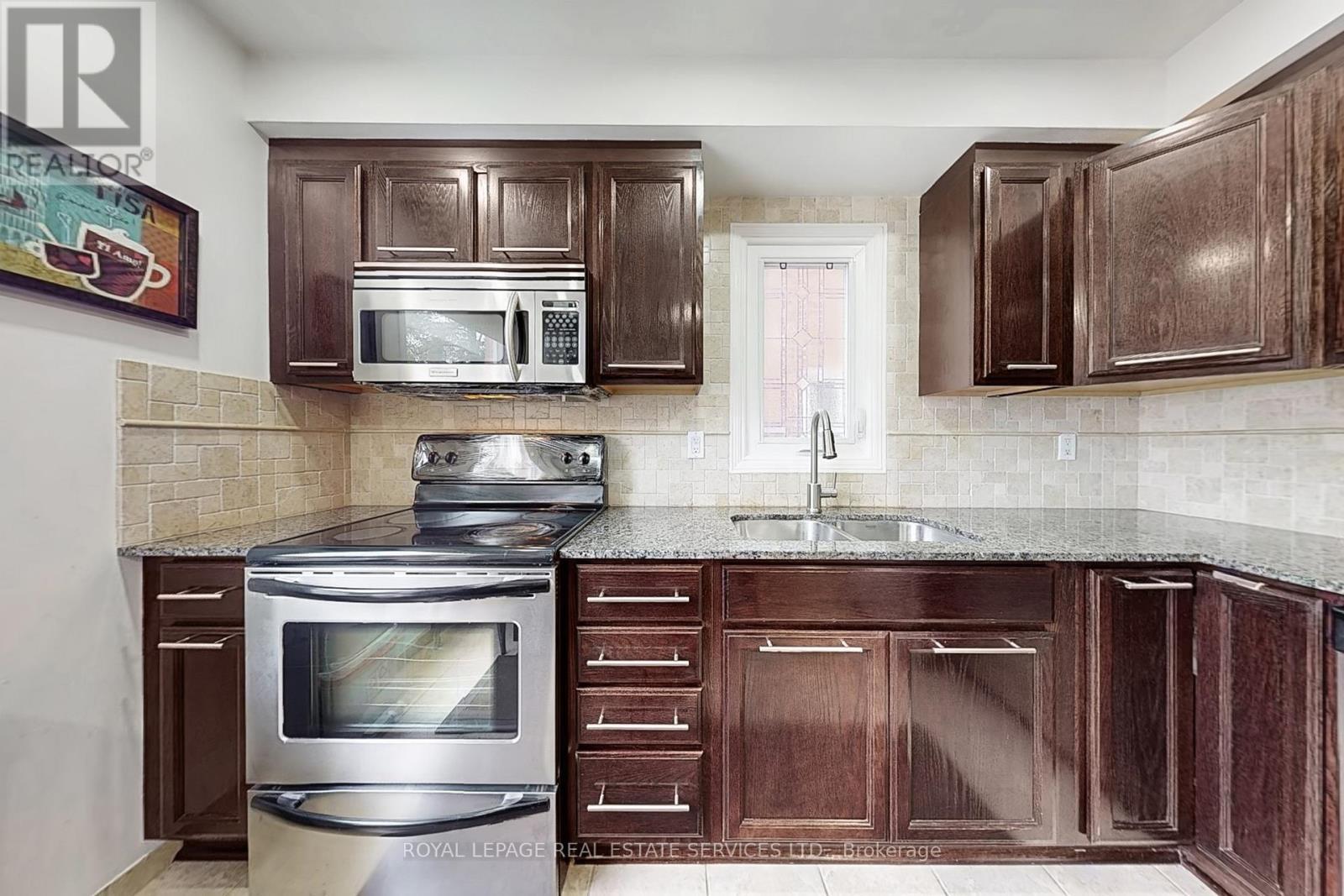 












47 HOOD CRESCENT

,
Brampton,




Ontario
L6Y4S7

