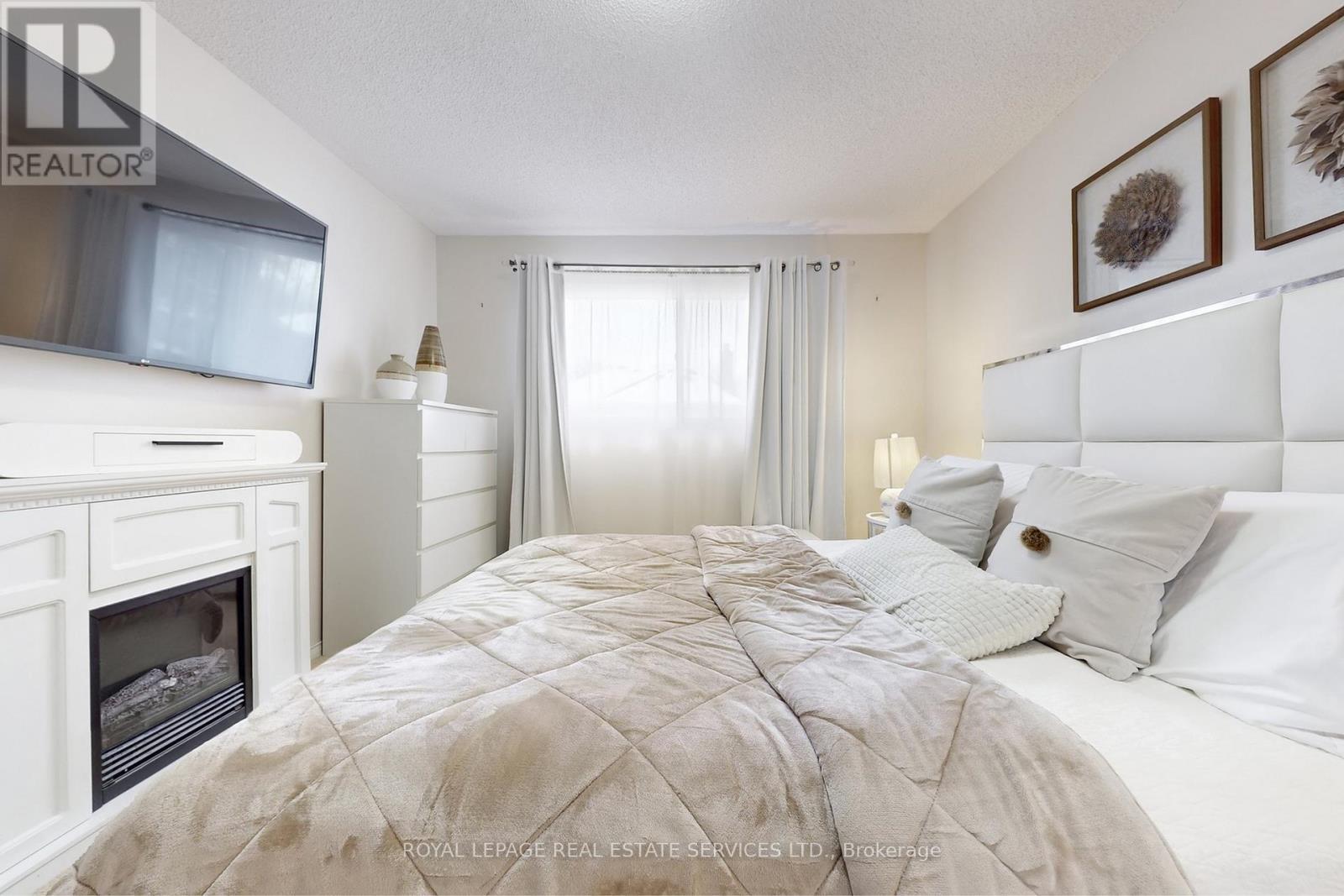 












47 HOOD CRESCENT

,
Brampton,




Ontario
L6Y4S7

