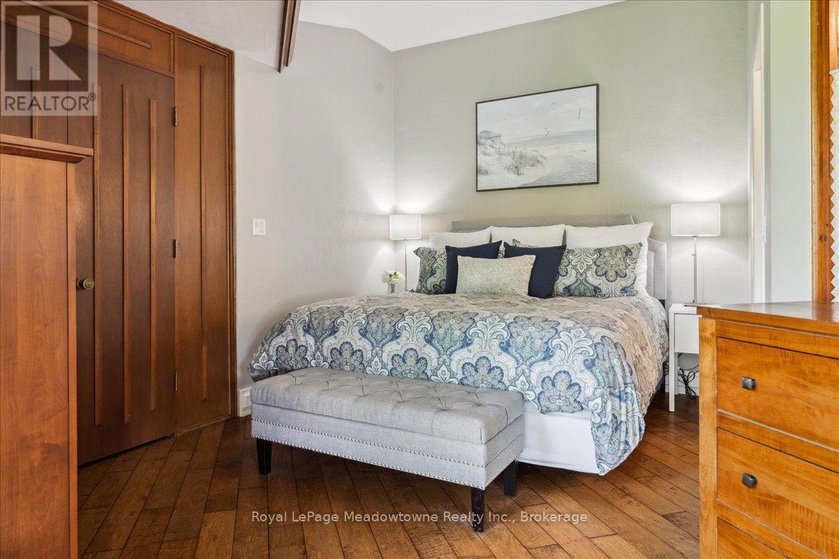 












10632 FIFTH LINE

,
Milton (NA Rural Nassagaweya),




Ontario
N0B2K0

