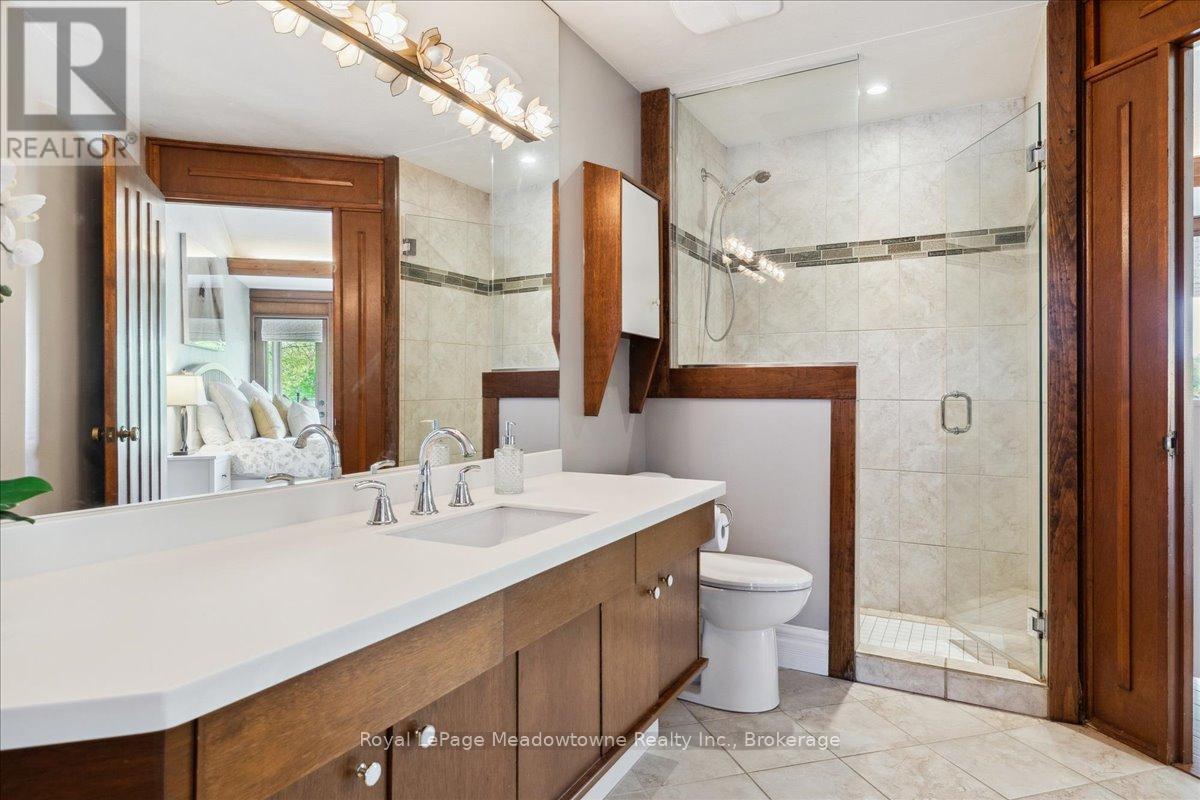 












10632 FIFTH LINE

,
Milton (NA Rural Nassagaweya),




Ontario
N0B2K0

