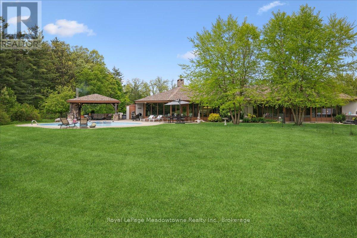 












10632 FIFTH LINE

,
Milton (NA Rural Nassagaweya),




Ontario
N0B2K0

