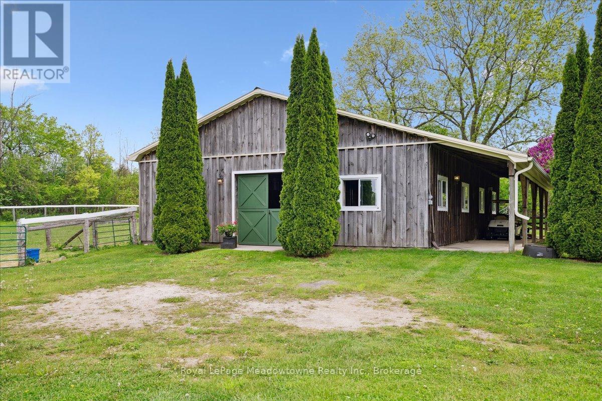 












10632 FIFTH LINE

,
Milton (NA Rural Nassagaweya),




Ontario
N0B2K0

