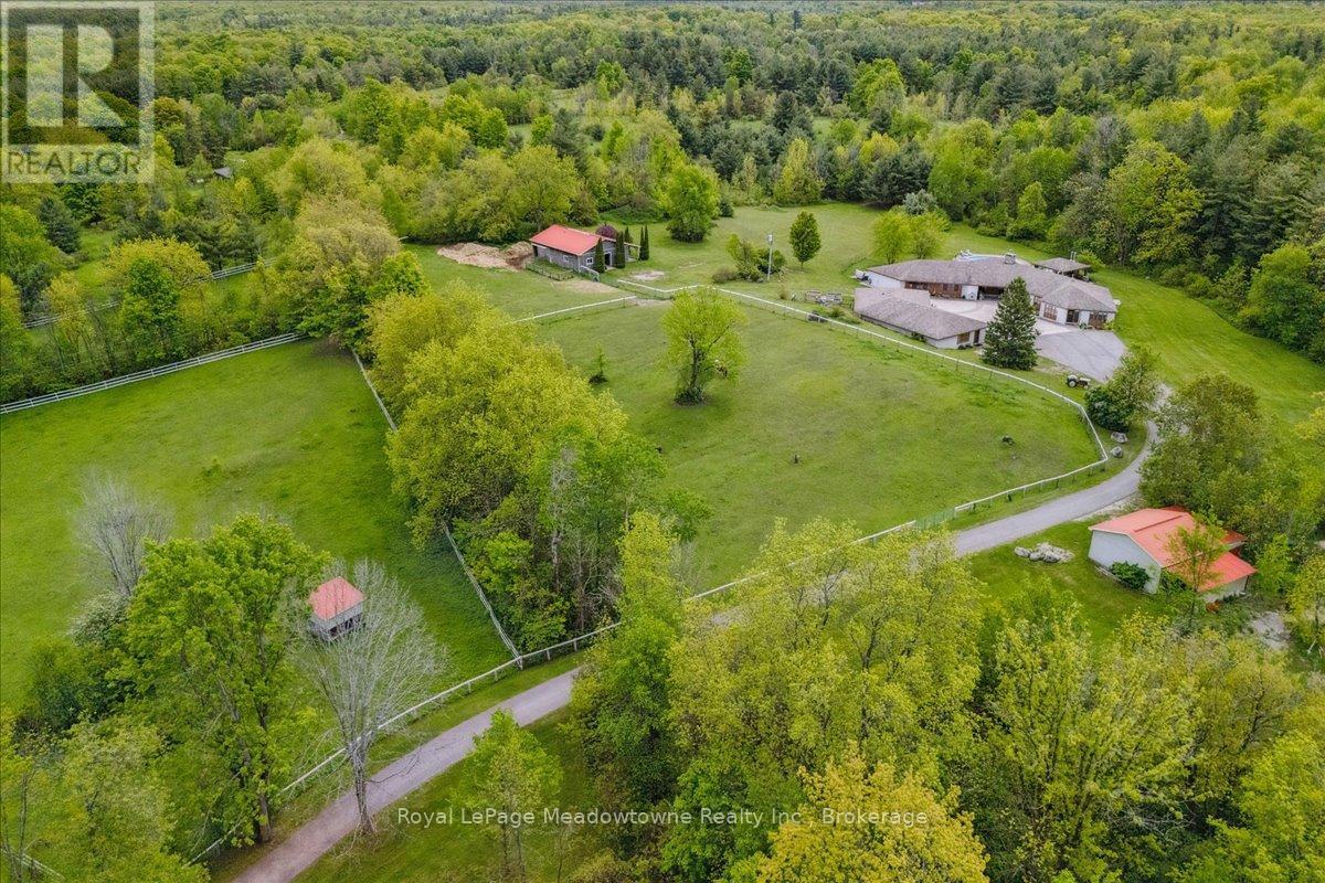 












10632 FIFTH LINE

,
Milton (NA Rural Nassagaweya),




Ontario
N0B2K0

