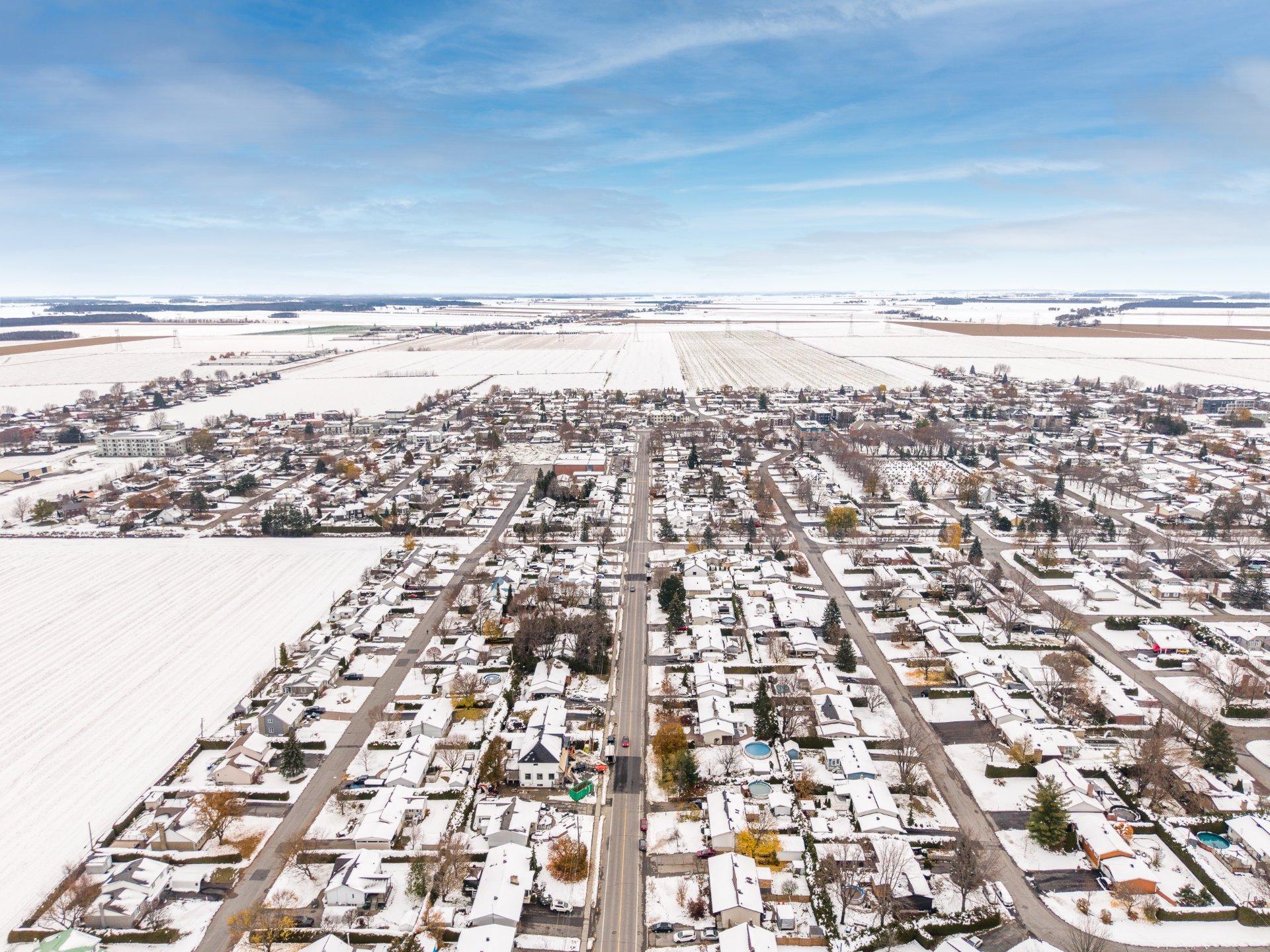 









6295


Av. Pinard

,
Saint-Hyacinthe,




QC
J2S8S7

