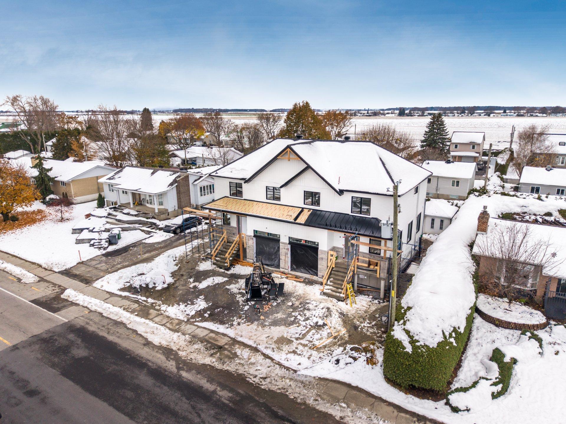 









6295


Av. Pinard

,
Saint-Hyacinthe,




QC
J2S8S7

