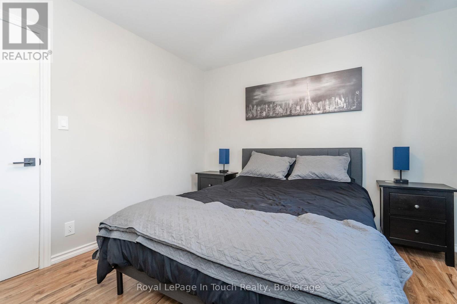 












164 DUCK BAY ROAD

,
Tay (Waubaushene),




Ontario
L0K2C0

