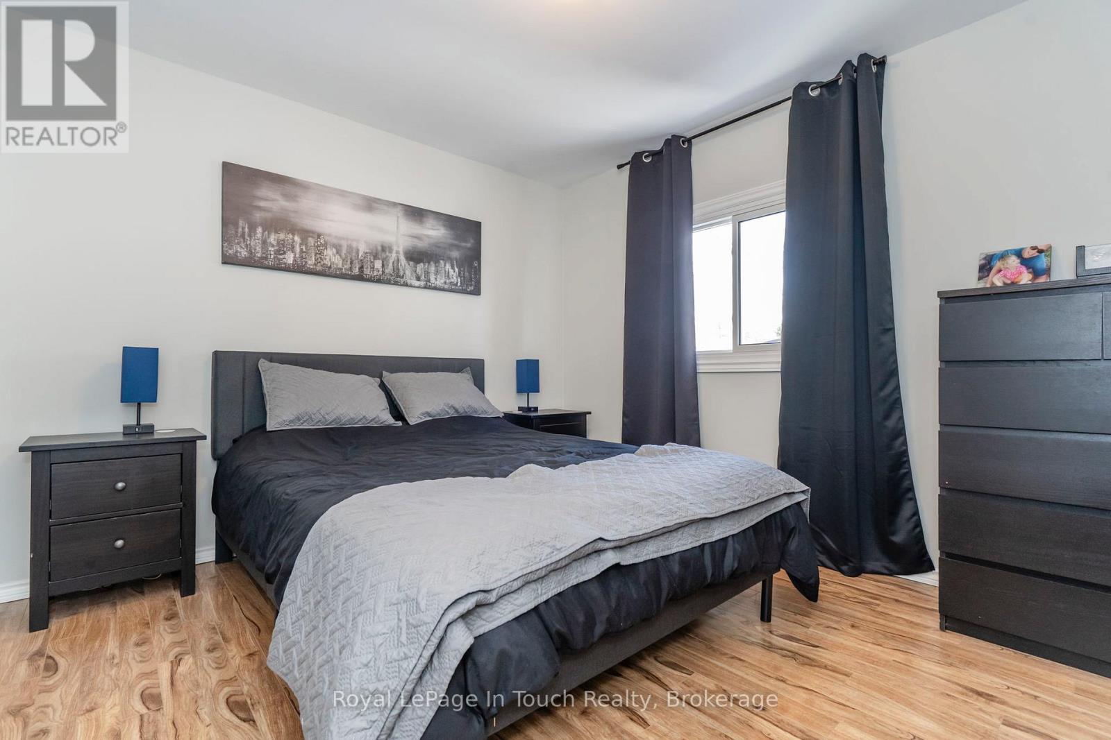 












164 DUCK BAY ROAD

,
Tay (Waubaushene),




Ontario
L0K2C0

