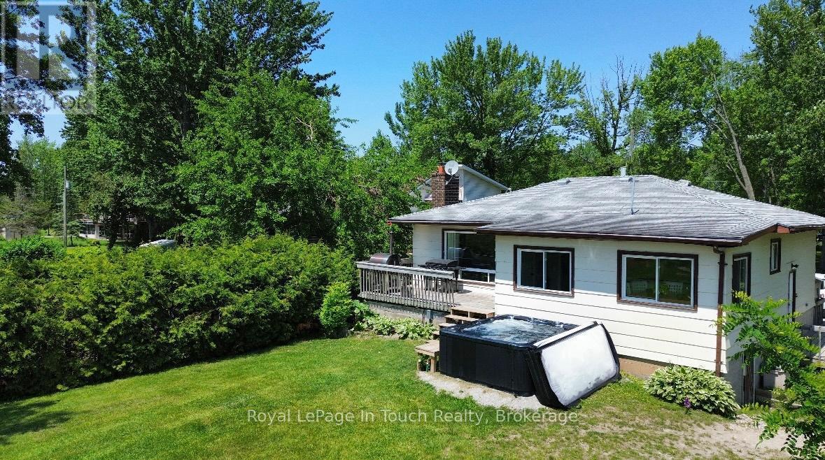 












164 DUCK BAY ROAD

,
Tay (Waubaushene),




Ontario
L0K2C0


