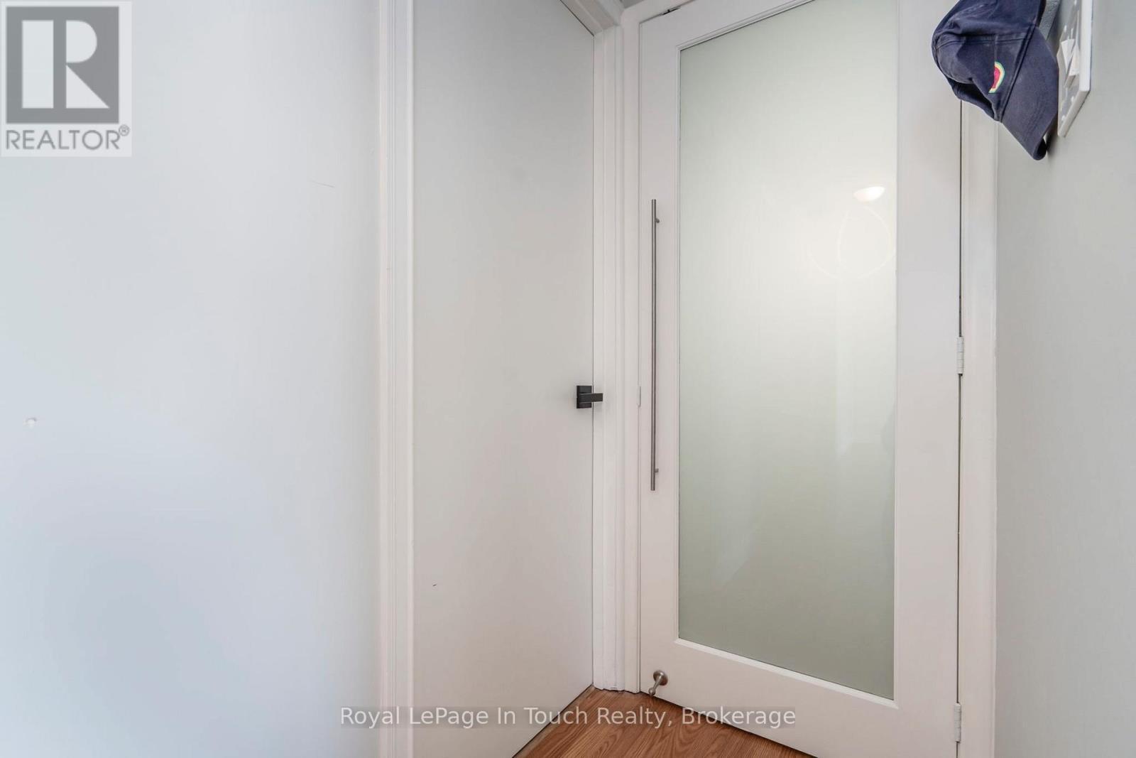 












164 DUCK BAY ROAD

,
Tay (Waubaushene),




Ontario
L0K2C0

