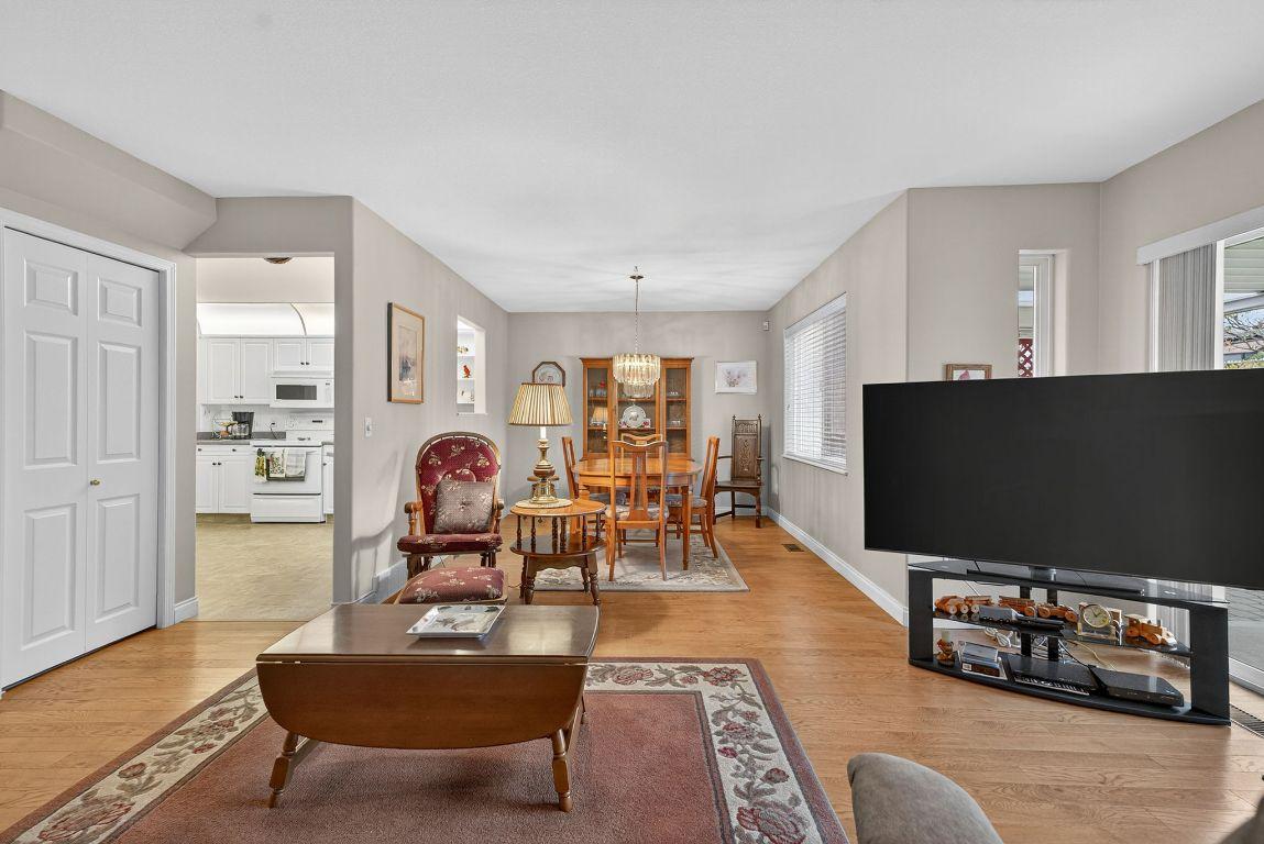 









1800


Parkview

Crescent, 10,
Kelowna,




BC
V1X 7G6

