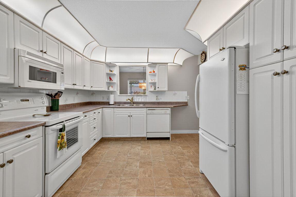 









1800


Parkview

Crescent, 10,
Kelowna,




BC
V1X 7G6

