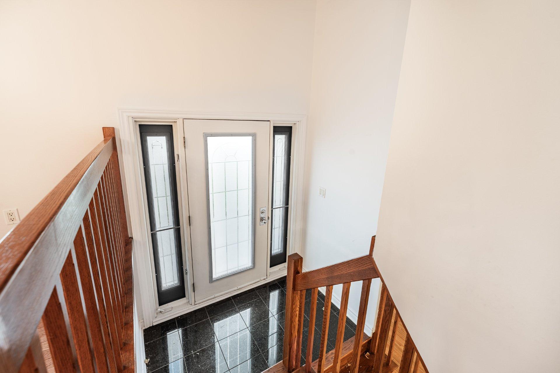 









86


Rue Deslauriers

,
Beloeil,




QC
J3G3E1

