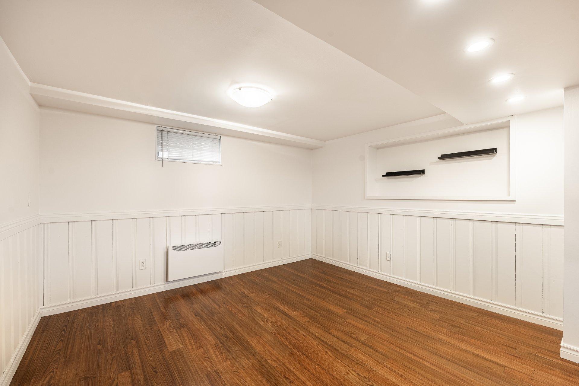 









86


Rue Deslauriers

,
Beloeil,




QC
J3G3E1

