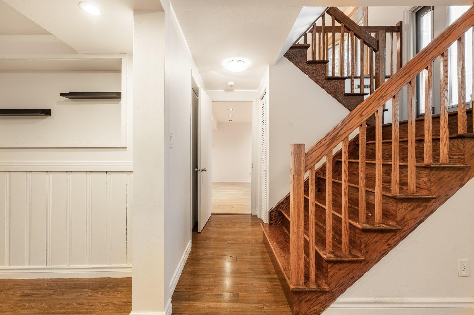 









86


Rue Deslauriers

,
Beloeil,




QC
J3G3E1

