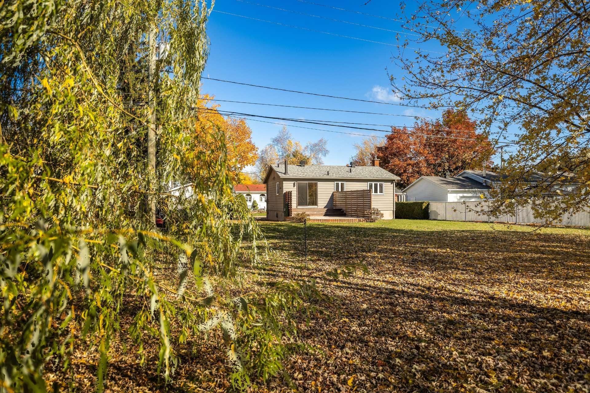 









86


Rue Deslauriers

,
Beloeil,




QC
J3G3E1

