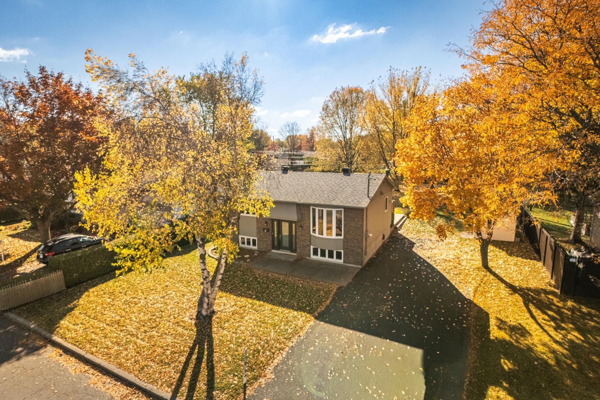 









86


Rue Deslauriers

,
Beloeil,




QC
J3G3E1

