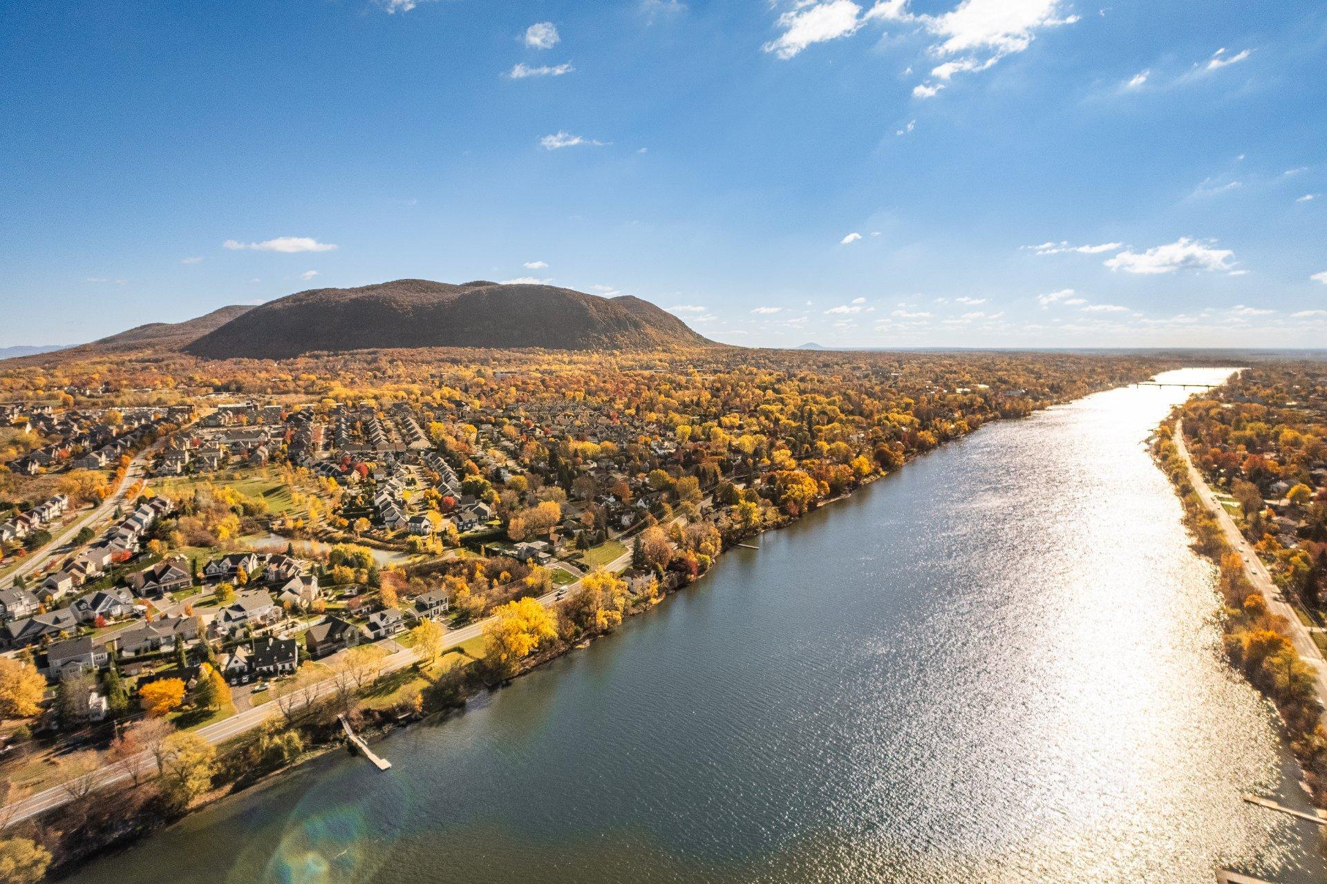 









86


Rue Deslauriers

,
Beloeil,




QC
J3G3E1

