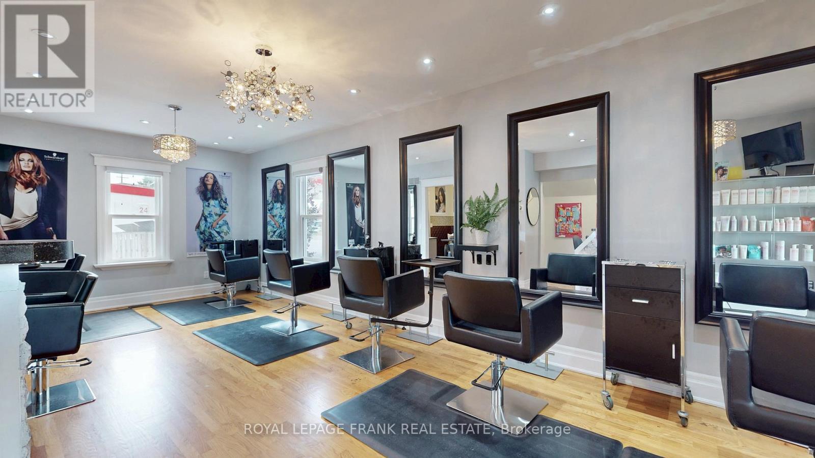 












21 WILBUR AVENUE

,
Scugog (Port Perry),




Ontario
L9L1J4

