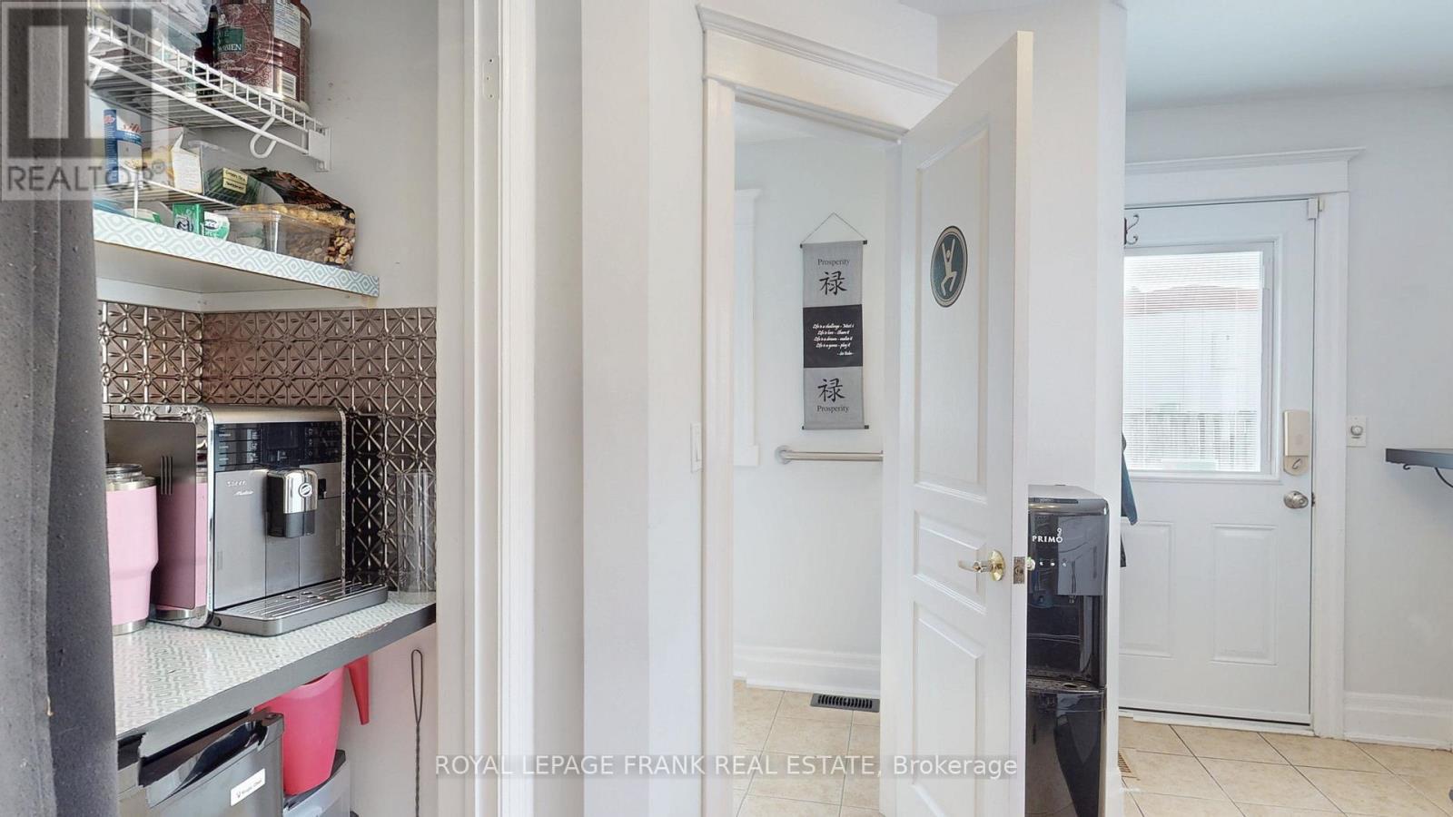 












21 WILBUR AVENUE

,
Scugog (Port Perry),




Ontario
L9L1J4

