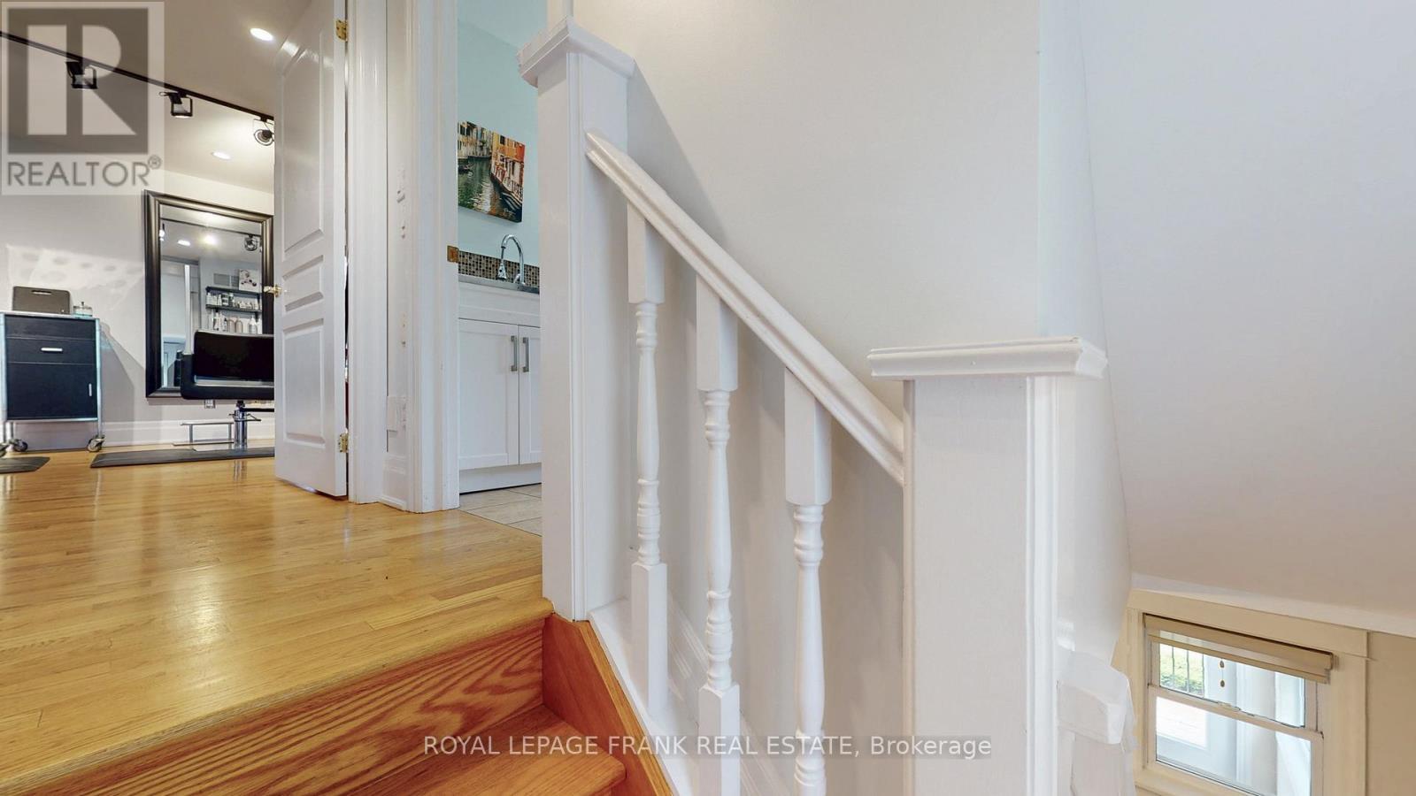 












21 WILBUR AVENUE

,
Scugog (Port Perry),




Ontario
L9L1J4

