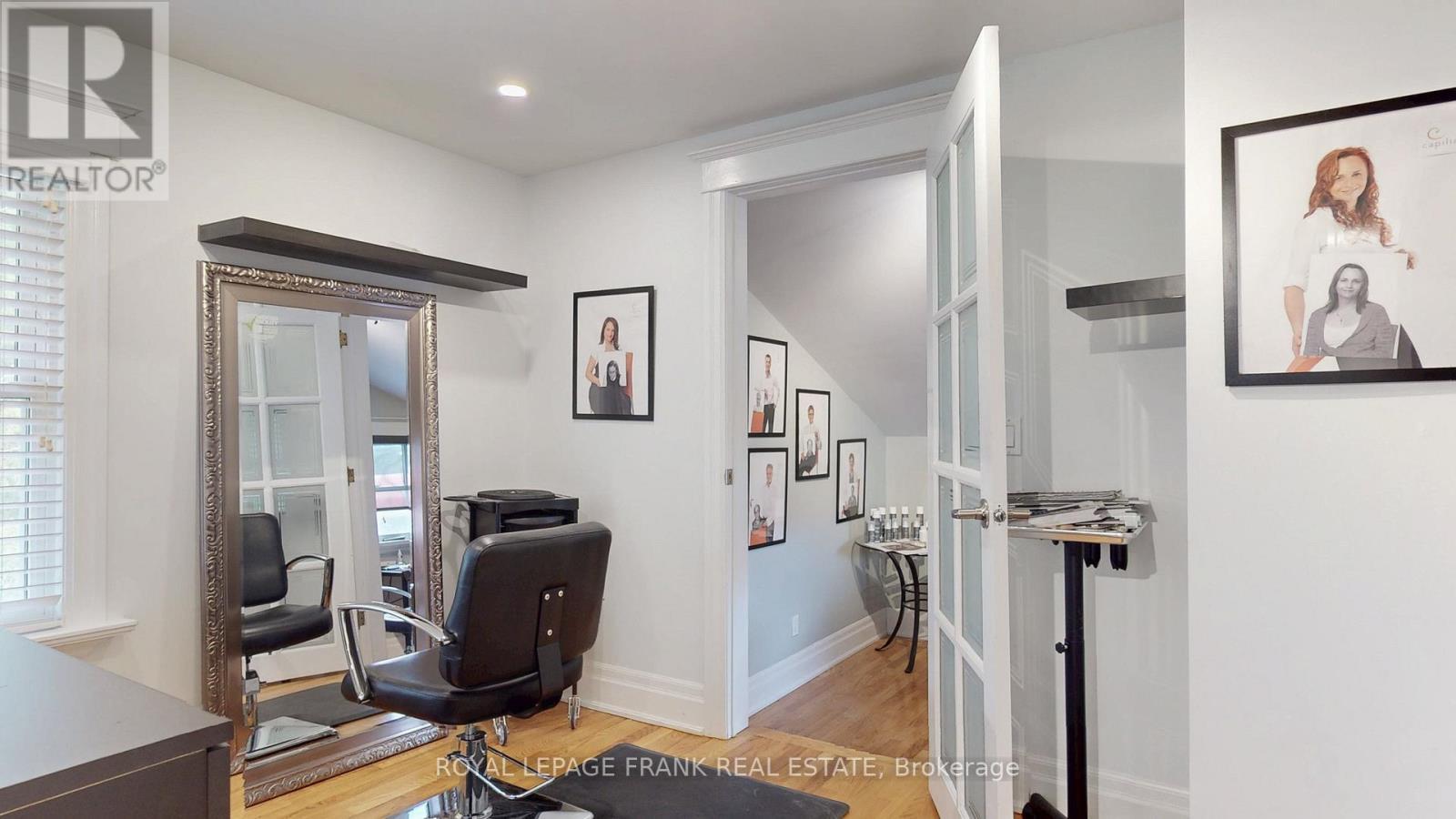 












21 WILBUR AVENUE

,
Scugog (Port Perry),




Ontario
L9L1J4

