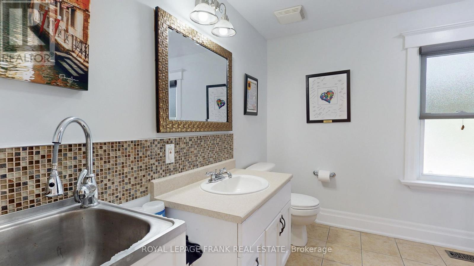 












21 WILBUR AVENUE

,
Scugog (Port Perry),




Ontario
L9L1J4

