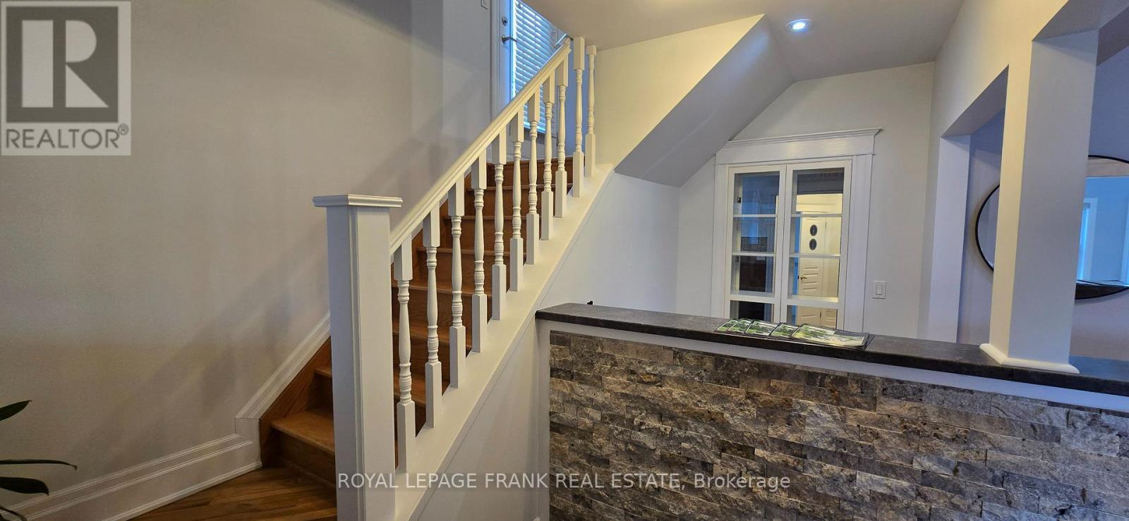 












21 WILBUR AVENUE

,
Scugog (Port Perry),




Ontario
L9L1J4

