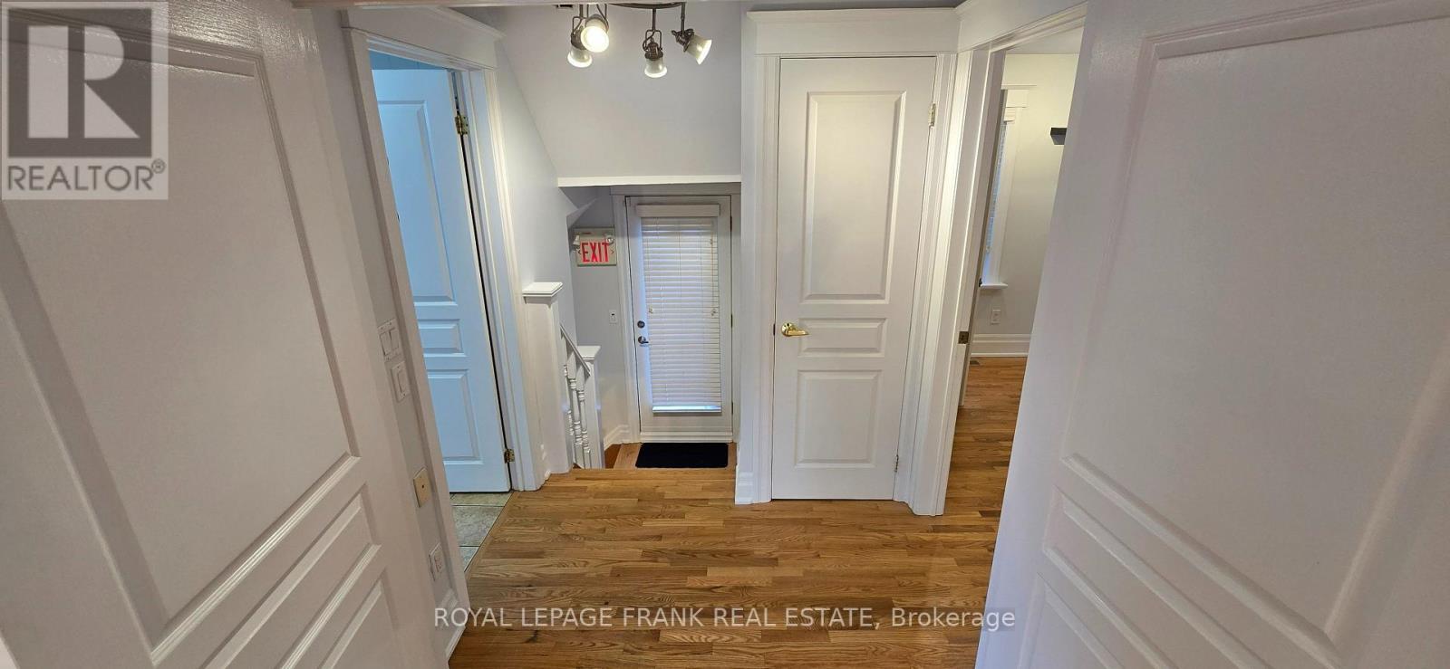 












21 WILBUR AVENUE

,
Scugog (Port Perry),




Ontario
L9L1J4

