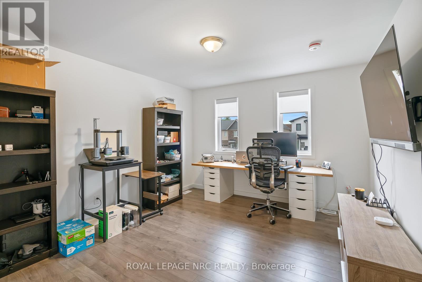 












305 CHAFFEY STREET

,
Welland (Lincoln/Crowland),




Ontario
L3B0K5

