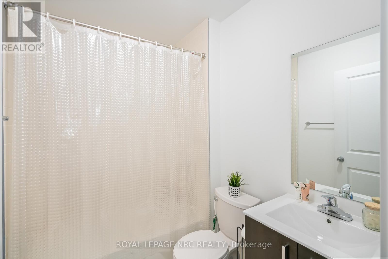 












305 CHAFFEY STREET

,
Welland (Lincoln/Crowland),




Ontario
L3B0K5

