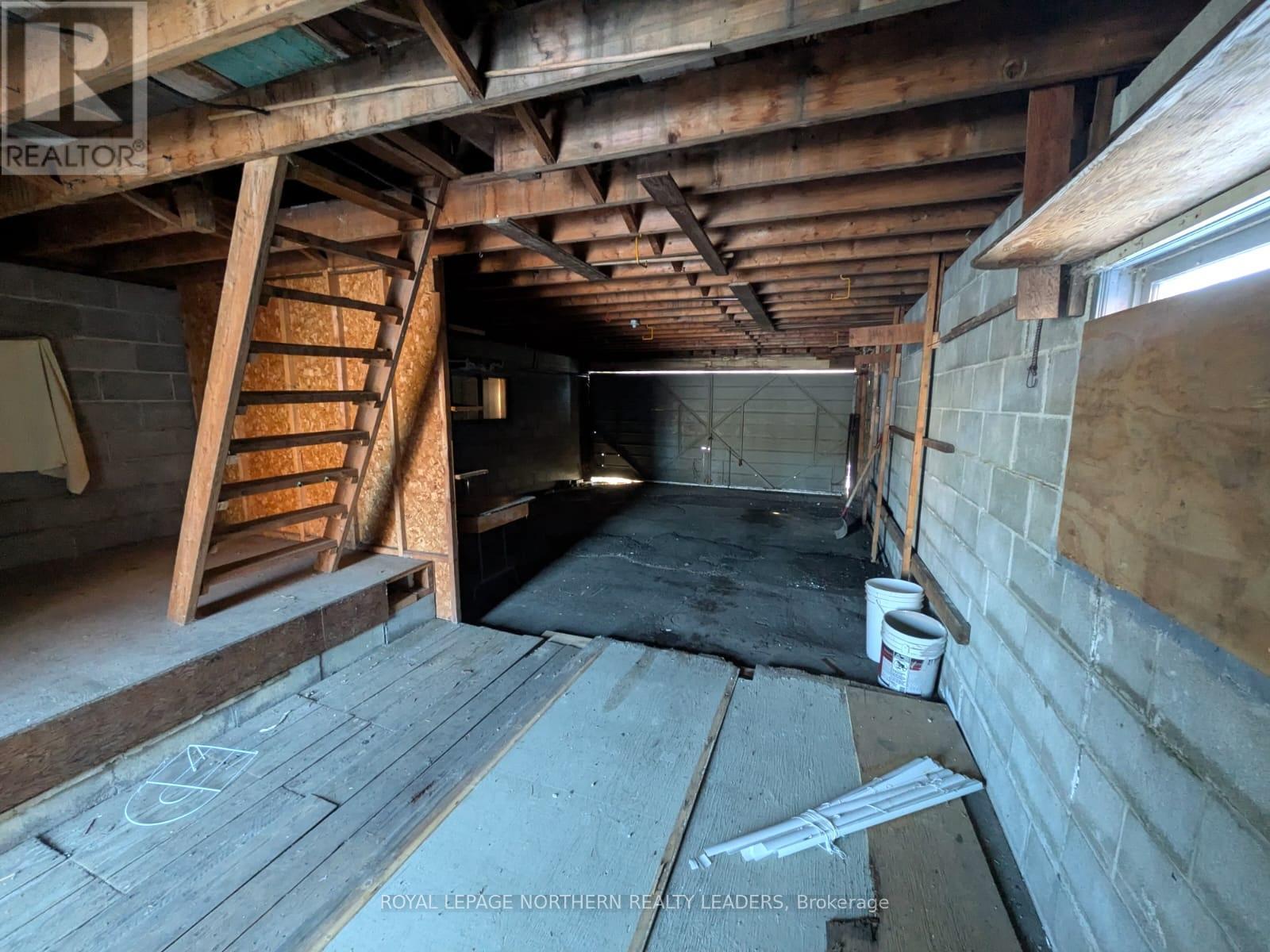 












GARAGE - 36 FATHER COSTELLO DRIVE

,
Timmins (SCH - Main Area),




Ontario
P0N1G0

