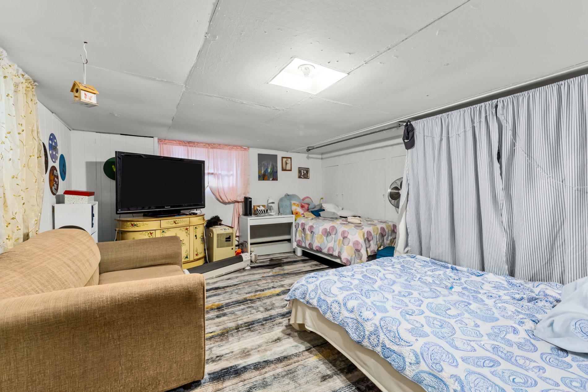 









782

 - 784


9e Avenue

,
Montréal (Lachine),




QC
H8S3C6

