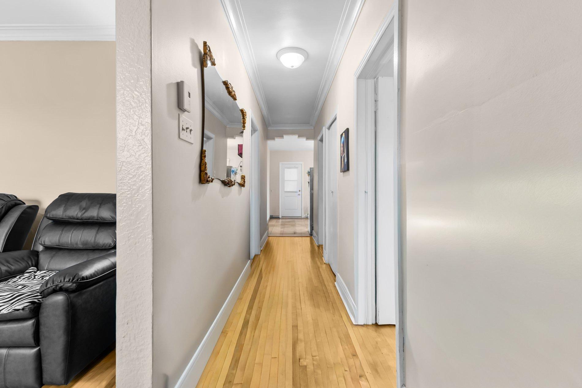 









782

 - 784


9e Avenue

,
Montréal (Lachine),




QC
H8S3C6

