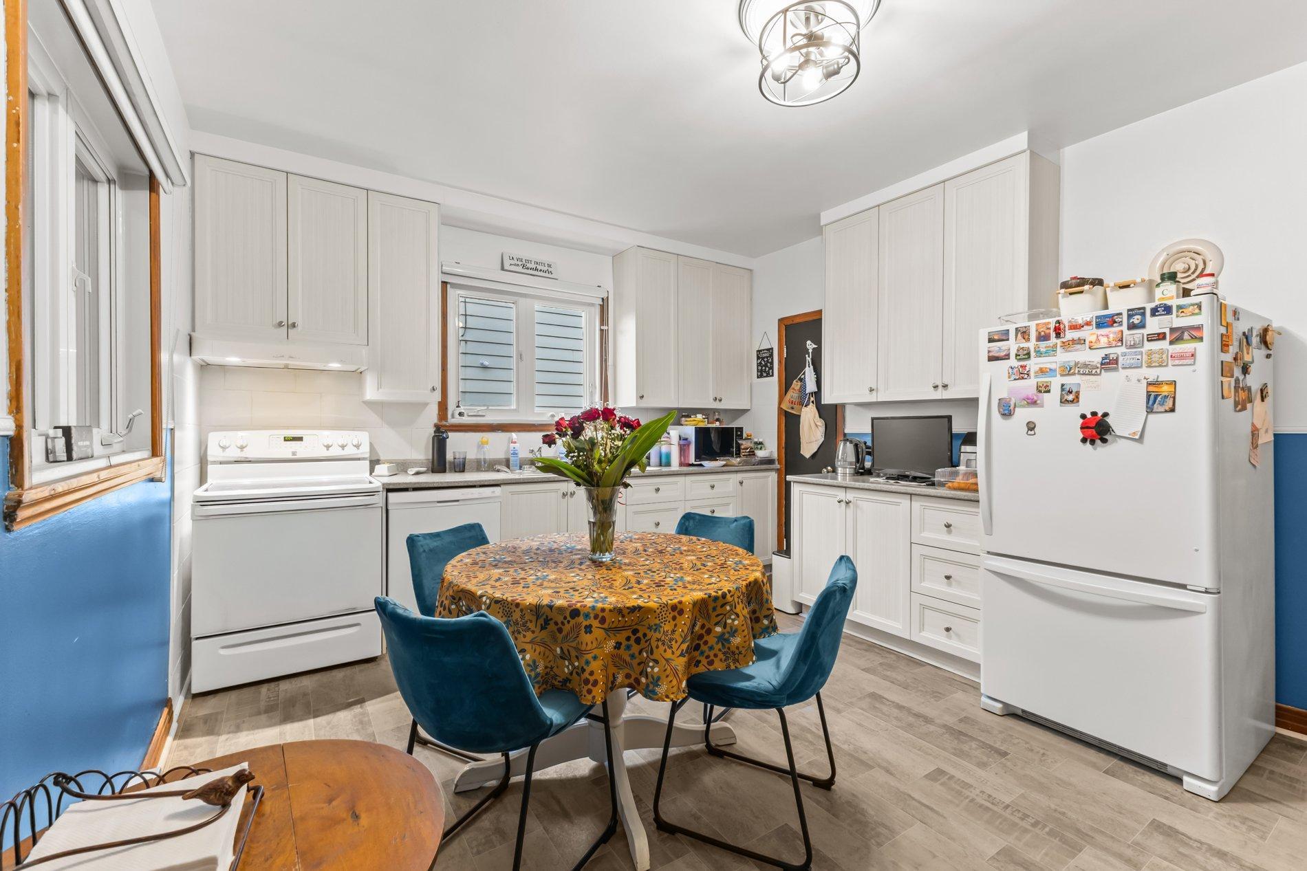 









782

 - 784


9e Avenue

,
Montréal (Lachine),




QC
H8S3C6

