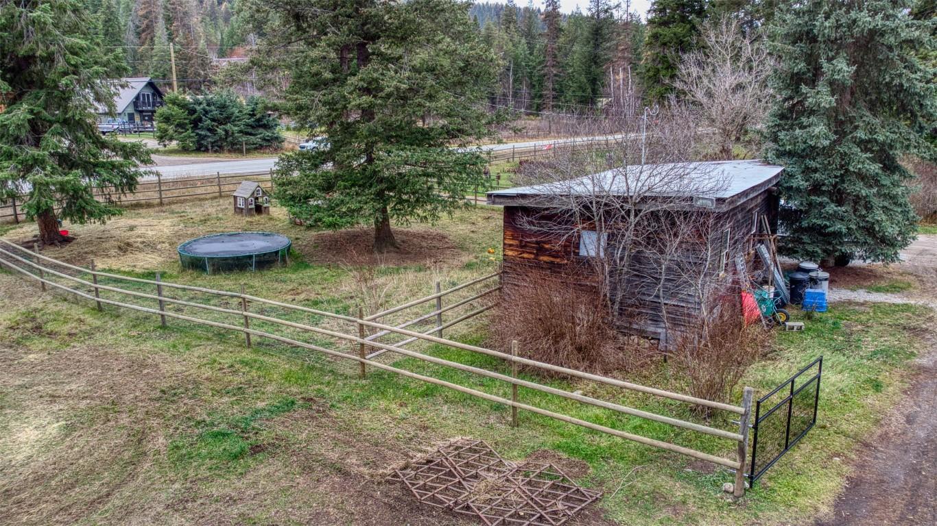 









1385


6

Highway,
Cherryville,




BC
V0E 2G1

