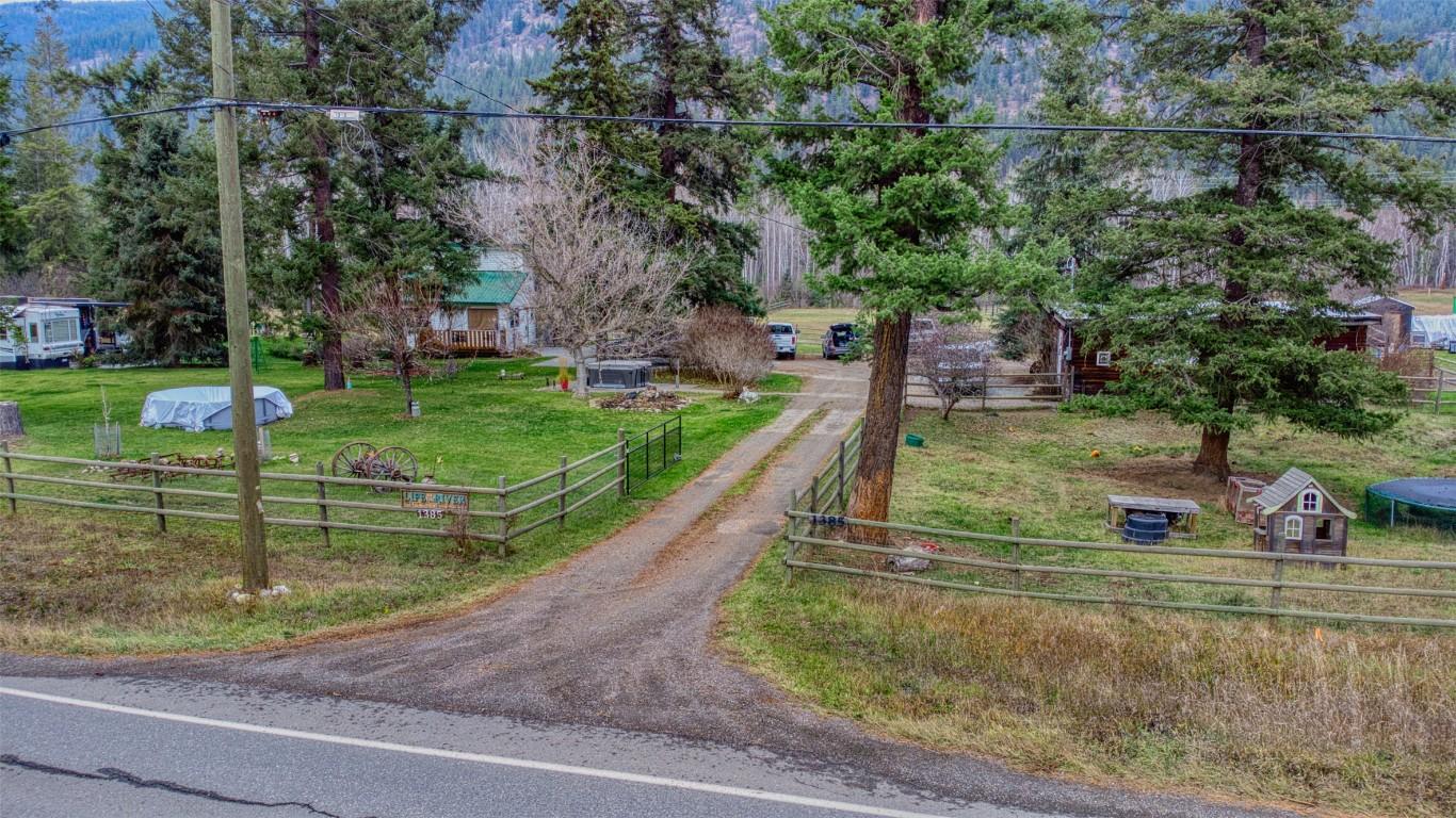 









1385


6

Highway,
Cherryville,




BC
V0E 2G1


