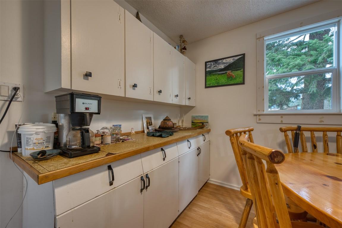 









1385


6

Highway,
Cherryville,




BC
V0E 2G1

