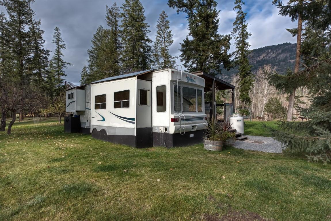 









1385


6

Highway,
Cherryville,




BC
V0E 2G1

