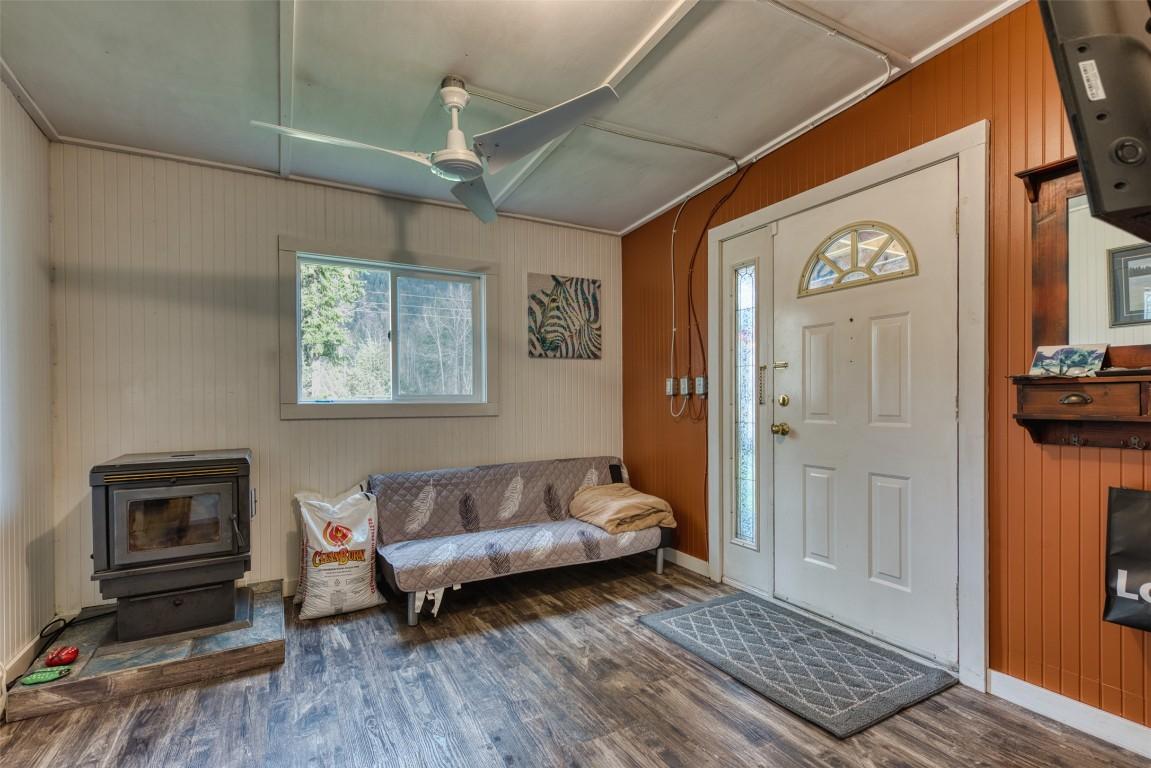 









1385


6

Highway,
Cherryville,




BC
V0E 2G1

